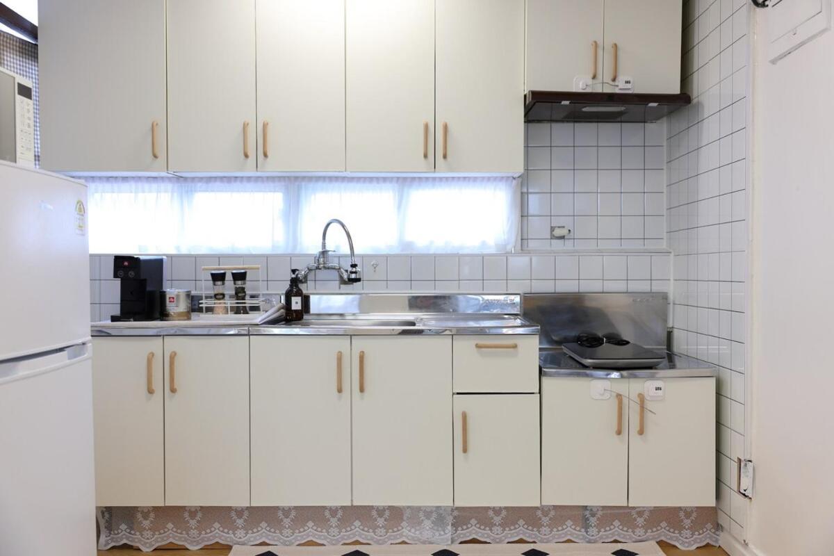 Villa 5min Hongdae, Sangsu St, Late Check Out Seoul