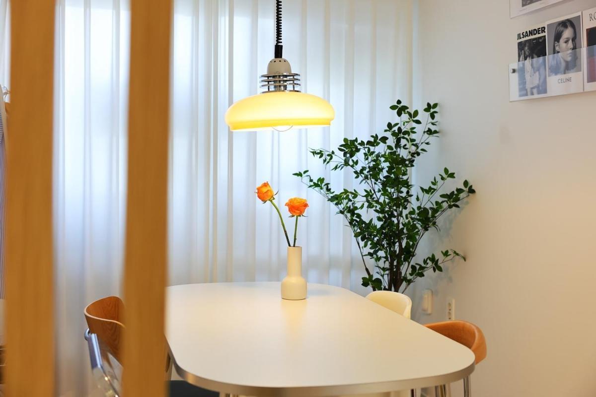 5min Hongdae, Sangsu St, Late Check Out * Seoul