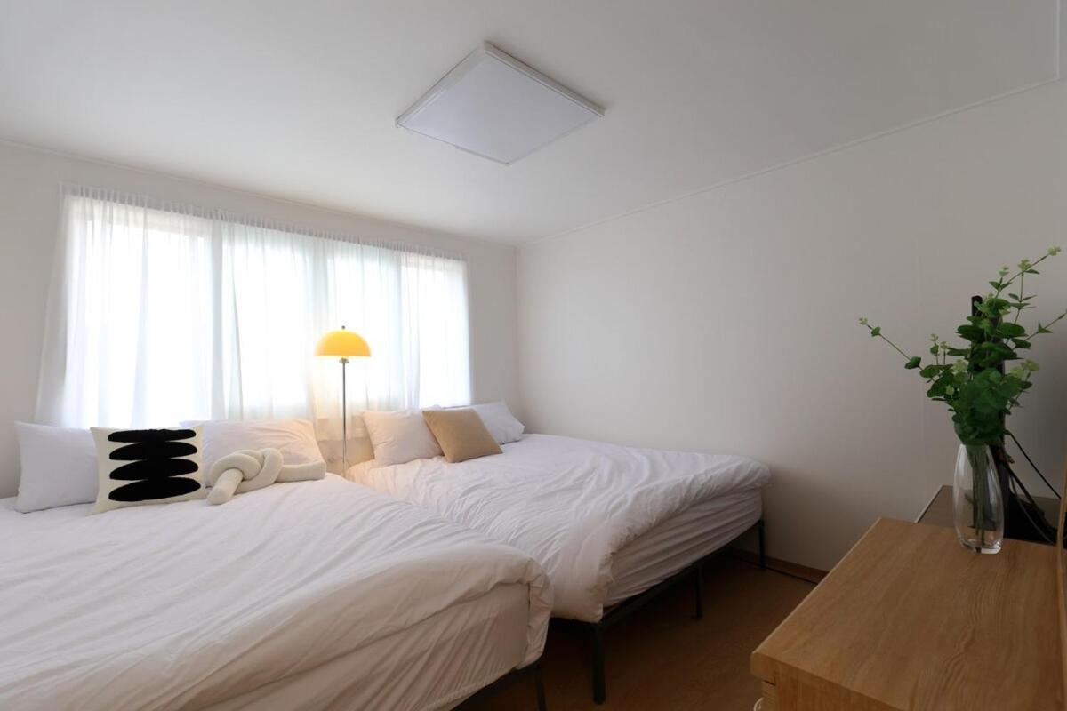 5min Hongdae, Sangsu St, Late Check Out Villa